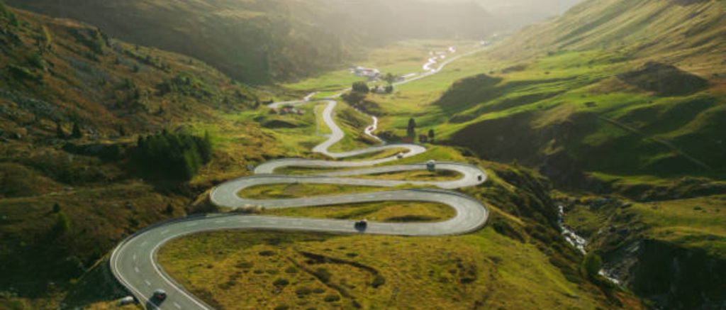 मार्कचे शुभवर्तमान हे कुठे समाप्त होते?