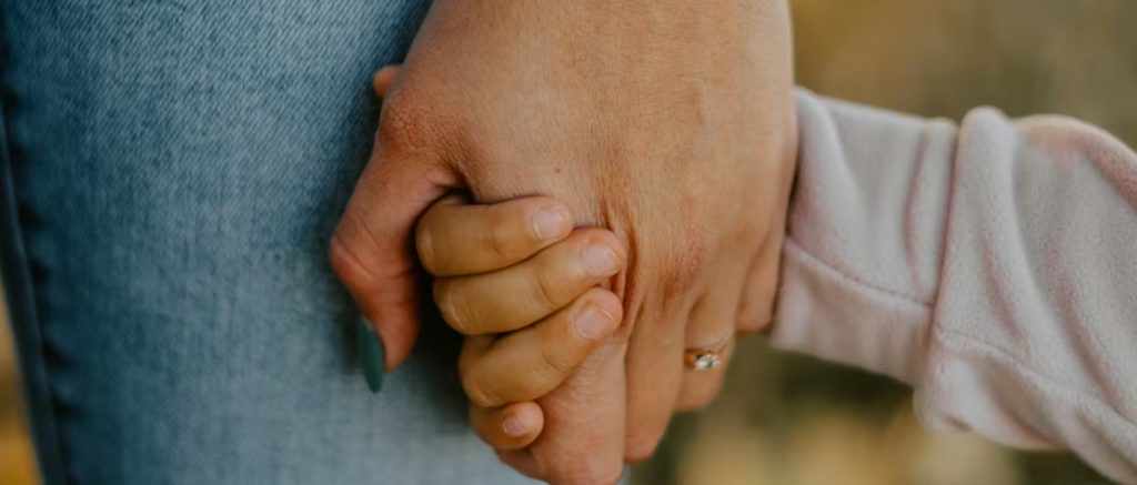 माता कोण-कोणते धोके पत्करू शकतात?